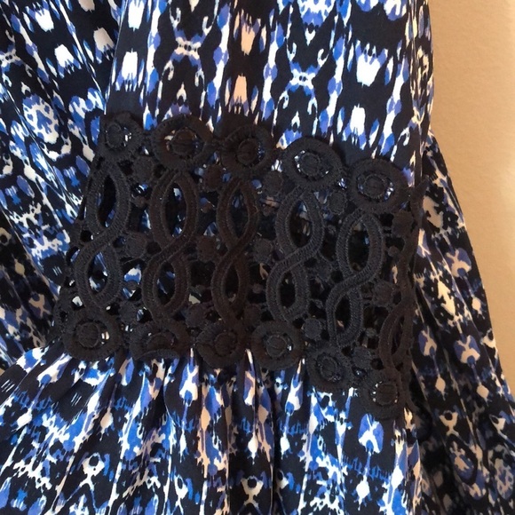 NY Collection Shirt SZ Large Scoop Neck Flare Sleeves with design Blue Stretchy - Picture 7 of 7